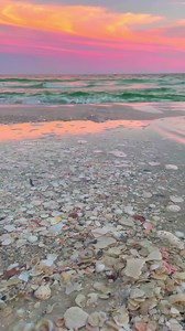 It doesn’t get more beautiful than this💘 #allthingsemeraldcoast | All Things Emerald Coast