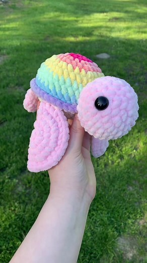 Rainbow Sea Turtle Crochet Plushie Tutorial