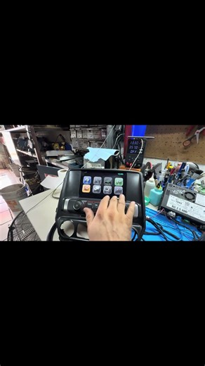 Falla de pantalla Chevrolet Camaro ss 2017 falla en módulo hmi no enciende le damos solución