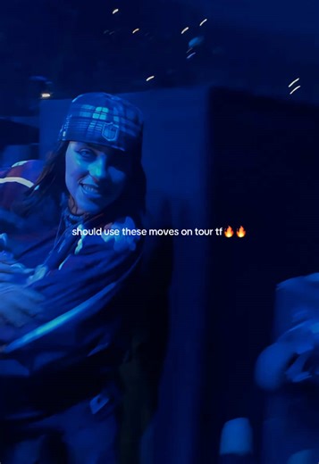 Billie Eilish Shows Incredible Dance Moves on Stage