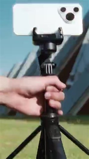 Rollei Easy Creator Gimbal s AI-Tracking je ideální pro tvorbu videí, živého vysílání a dalšího obsahu samostatně. 😎 ✅ Disponuje technologií AI-Tracking, která detekuje obličej a automaticky sleduje každý váš pohyb. ✅ Potěší také integrované světlo se 14 LED diodami pro profesionální osvětlení. ✅ AI stativ zároveň má nastavitelnou výšku. Teď zvládneš natáčení sám. Kdykoli. Kdekoli | Rollei photo CZ/SK
