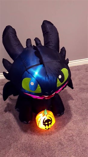 Toothless Inflatable #toothless #howtotrainyourdragon #halloween #inflatable #halloweeninflatables