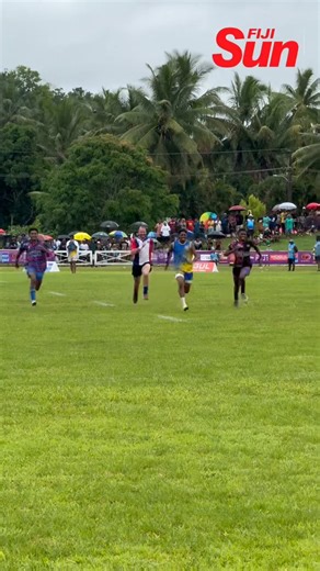 The hunt for the fastest men’s player at the McDonald’s Coral Coast Fiji 7s kicked off ahead of the Cup semi-finals. Chennai Bulls player Sumit Roy Kumar won the men’s 100m sprint at the Coral Coast 7s. #SunSports #FijiSun | Fiji Sun
