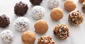 Easy Chocolate Truffles - Preppy Kitchen