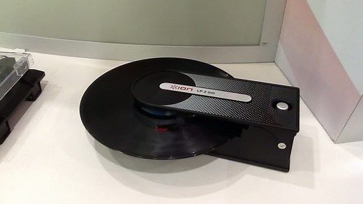 Ion Audio LP 2 GO rocks records on the go