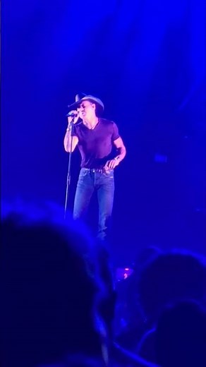 Tim McGraw Performs "Please Don't Take the Girl" and the Crowd Knew Every Word ❤️