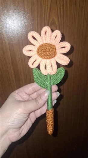 Crochet Flower Pen #crochet #handmade #pen #icord#flowers#yarn#green#knitting #crochetbouquet