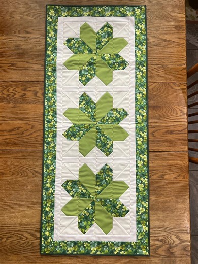 Handmade Quilted St Patrick’s Day Shamrock Table Runner - Etsy