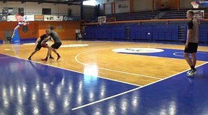 DRILL 320 - DEFENSIVE MOVEMENTS DRILLS "1 on 1 passive defense (no stealing). The offensive player dribbles in a corridor between the sideline and the edge of the key. When they reach the half court line, the defender returns and repeats the drill on other 4 offensive players. When all of the offensive players finish the drill, we change the defender." 🏃‍♂️ Get your book on 🇬🇧 www.500bballdrills.com 🇨🇵 www.500bballdrills.fr | 500 Basketball drills from A to Z