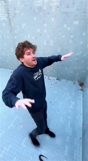 Cayluss ding dong ditches his rich neighbor #shorts