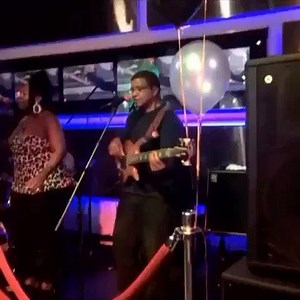 Inner Roots Live tonight at the New Vibes Lounge!!! Come out for a great time!! @thenewvibelounge @reggaenation @paulwaynenyc @liveforlivemusic @livereggaenyc @farajilive @rockvillecentre_fd | Inner Roots Band