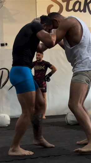 hottttt #wrestling #wrestler #sports #luchagrecorromana