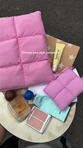 Find your perfect style companion for iPad#comfyable #ipadsleeve #airpodscasecheck #stylehacks