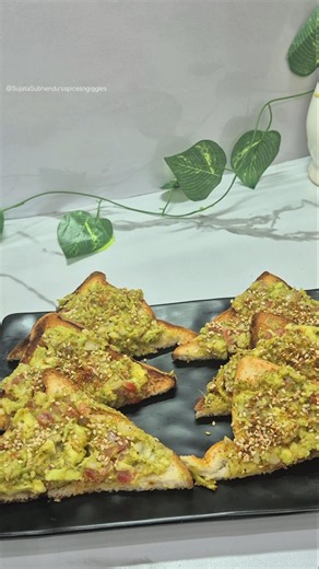 Avocado Toast 🥑 | With *Indian* Twist | Quick and Easy | #trending #viral #shorts #youtube #food