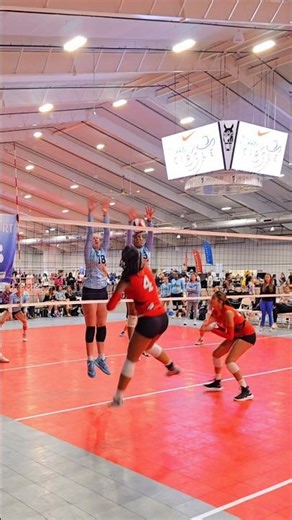 😱 Digs, Outside Swings, Pipe Attack… PREMIER TEAMWORK! #Shorts #Volleyball #Sports #VolleyballAcer