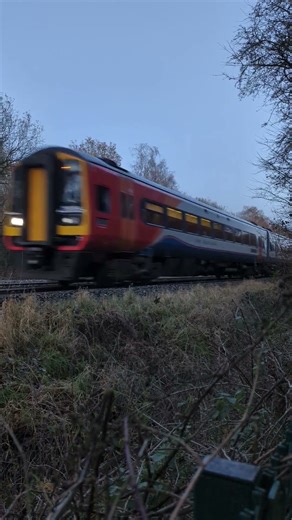 EMR Class 158 (158864) at Speed