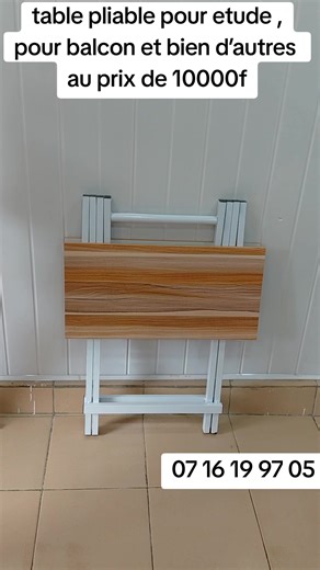 table pliable en bois et fer au prix de 10000f