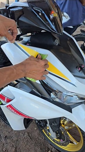 127K views · 1.4K reactions | Pasang skotlet stiker aerox full body #pqsangskotletaerox #stikeraerox #yamahaaerox #modifikasiaerox #virall | Prapto Vrs | Facebook