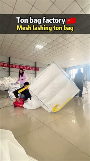 Baffle jumbo bag with yellow lifting belt