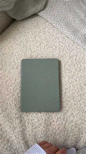 Customizing our Kindle >>> Literally anything else 🎥: @ef_reads | Amazon Kindle