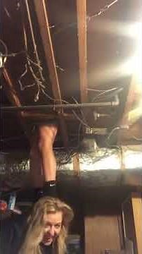 Girl Helps Sister Stuck in Laundry Chute - 1027069