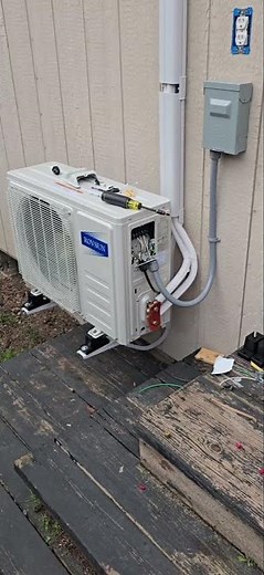 mini split is up and running 120° silent and perfect 😎😎