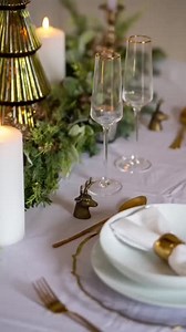 Ready for our next Christmas tablescape guide? Festive foliage...