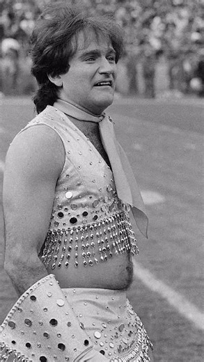 Cured on Instagram: "Robin Williams as a cheerleader for the Denver Broncos (1979) On November 11, 1979, Robin Williams joined the cheerleading squad for a live game at Mile High Stadium, in front of over 70,000 fans. The Denver Broncos played the New England Patriots and won the game with a score of 45 to 10. #robinwilliams #interesting #interestingfacts #fyp"