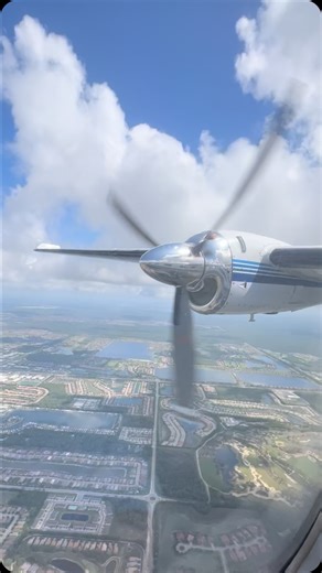 Andrew Goodreau | Gear down and glide slope dialed! Teaching systematic instrument approach briefing and execution is a passion. . . . #aviationsuccess... | Instagram