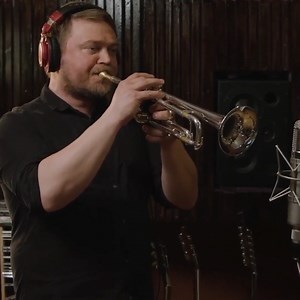 Tero Lindberg - The Golden Trumpet with AR Resonance Mouthpiece - Gonna Fly Now! . . . . . #trumpetlovers #trumpet #trompeta #trompete #billconti #maynardferguson #top #arresonance #terolindberg #gonnaflynow #trumpetmaster #rockybalboa #rocky #oscar #great | Trumpet Lovers