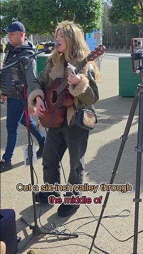“Grafton Street Falls Silent… Kylabelle Busking ‘I’m On Fire’ 🔥🎤 with Lyrics