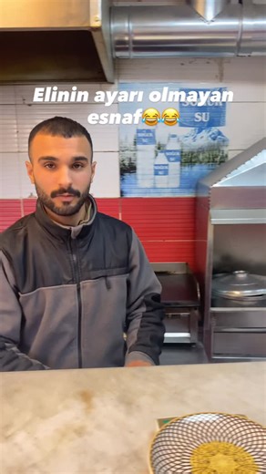 @yilmaz_usta_doner_27 on Instagram: "Fazlası sorun olmaz bence 😂😂#yemek #keşfet #keşfetteyiz #döner #restaurant"