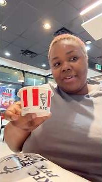 Trying New Things at KFC With My Friend 🍗 | Taste Test + Eat With Me