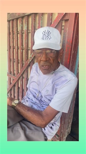 4K views · 125 reactions | Aquí les comparto un breve relato del famoso “Cole”, que quizás muy pocos sepan que su nombre de pila es David Salatiel Rodríguez Aguirre, muy recordado por sus paso por la Escuela Pedro Pablo Sánchez como conductor del bus y por los toques de las campanas de la Iglesia San Francisco de Paula. Fue un gusto volver a verlo después de tantos años, sentado en el portal de su tía “Mañe” Aguirre. | Yodalis Bethancourt | Facebook