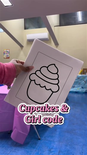 I love being intentional with my girls group and just being an inspiration for them !! Let’s bake, decorate and learn about teamwork ! #girlsgroup #girlsclub #thingstodo #baking #cupcakesdecorating