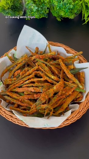 TRIPTI BHALOTIA on Instagram: "Kurkuri Bhindi Ingredients: 300 gm bhindi 1/2 cup besan 2 tbsp + 1 tbsp rice flour Salt to taste 1/2 tsp turmeric powder 1 tsp red chilli powder 1 tsp coriander powder 1 tsp Amchur(dry mango powder) 1/2 tsp garam masala 1/4 tsp hing(asafoetida) 1/2 tsp ajwain (carom seeds) Oil for frying ……………………………… #kurkuribhindi #crispybhindi #crispyokra #okrafry #bhindirecipe #snack #food #foodie #foodporn #foodlover #foodblogger #food #réel #cooking #recipe #easyrecipes"