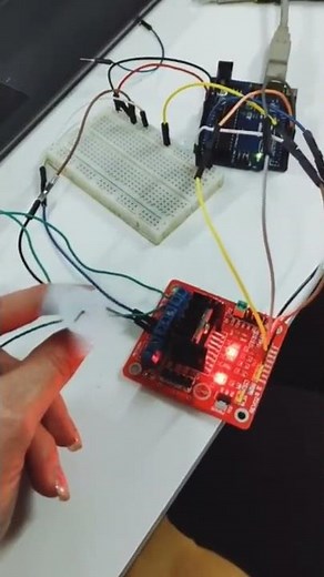 Controlando el sentido de giro de un motor dc con el driver L298 y arduino