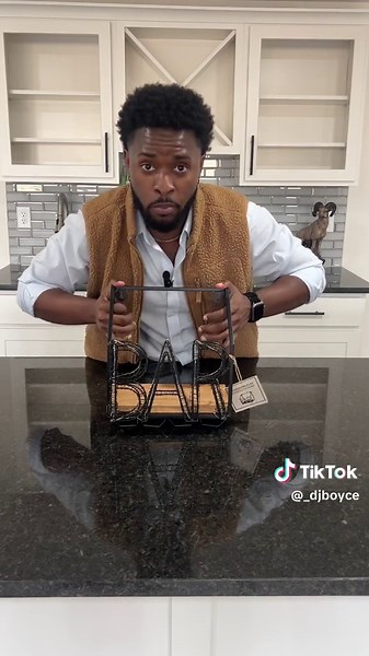 This is a normal house tour and a luxury house tour. This is for the middle class house tour people or even the realistic house tour people. @DJ Boyce | The NICE Realtor funny realtor black guy maybe? And Realtor humor. I’m not even sure how funny realtor house tours work. #realestate #realtor #housetour