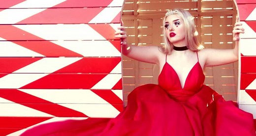 Glamour Spells: 13 Magical Beauty Spell Ideas