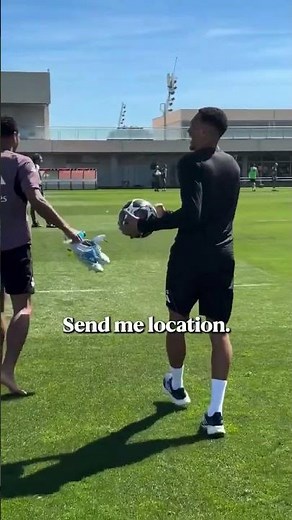 Jude Bellingham tells Khabib to send him location 🐐