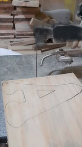 Letra A calado en retazos de madera pino | Nil RL