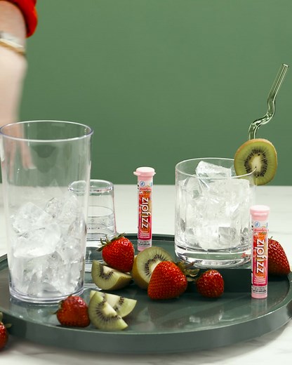 Looking for a pick-me-up that tastes great and makes you feel good? This is your sign to get some Zipfizz. | Zipfizz