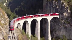 World's longest passenger train makes record trip