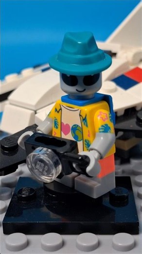 Lego Alien Tourist Minifigure