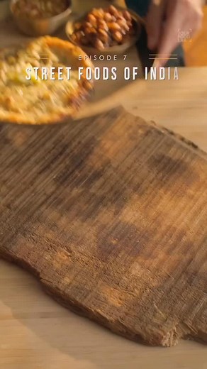 68K views · 5.9K reactions | Street Foods of India Ep 7 - Amritsari Kulcha | Amritsar Which is your favourite street food of Amritsar? Ingredients list is pinned in the comments section ❤️ #YFLxStreetFoodsofIndia #ASMR #ReelsOriginals | Your Food Lab | Facebook