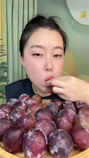 Full of juice is so satisfying. Table Tennis Grapes. Sound control #66