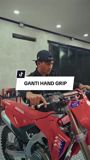 Ganti Handgrip Motor yang Tidak Bisa Dicopot