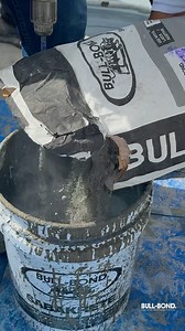 Resana tu techo con Micro-Topping✅ ⚠️Mezcla: 1 saco de Micro-Topping 1 galón de Sabakrete™ 1 galón de agua Para más información escríbenos por DM. #HechoenPR #BullBondPR #PegaFuerte | BULL BOND