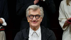 Ritterschlag von Werner Herzog: Wim Wenders wird 80 – Ein Regisseur mit unbändigem Freiheitsdrang