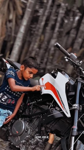 KTM DUKE 39T LOVER 🚀 #trendingshorts #ktmlavar #ktmmotorcycle #viralshorts #shortsfeed